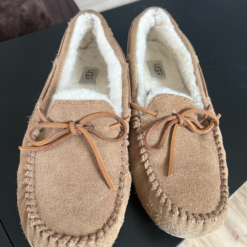 Ugg moccasin slippers size 11